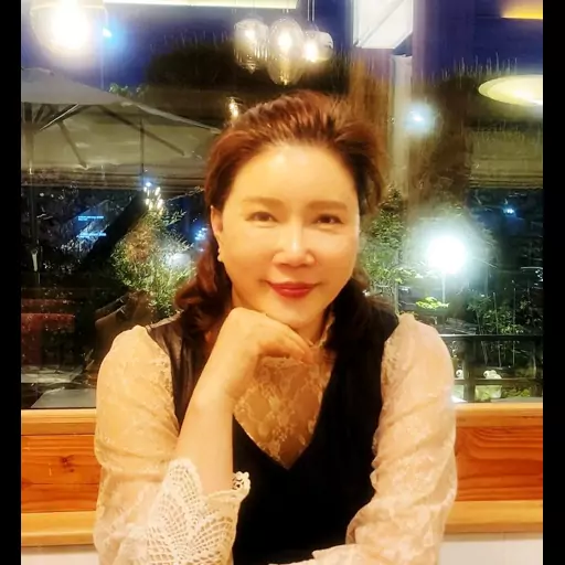 김현정